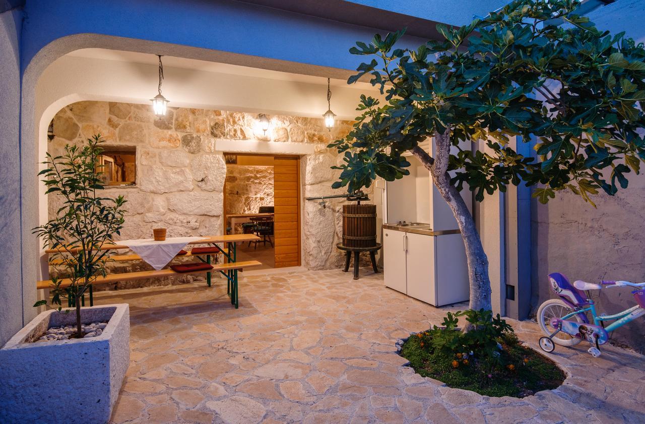 Villa Sv. Vid Sevid Dış mekan fotoğraf